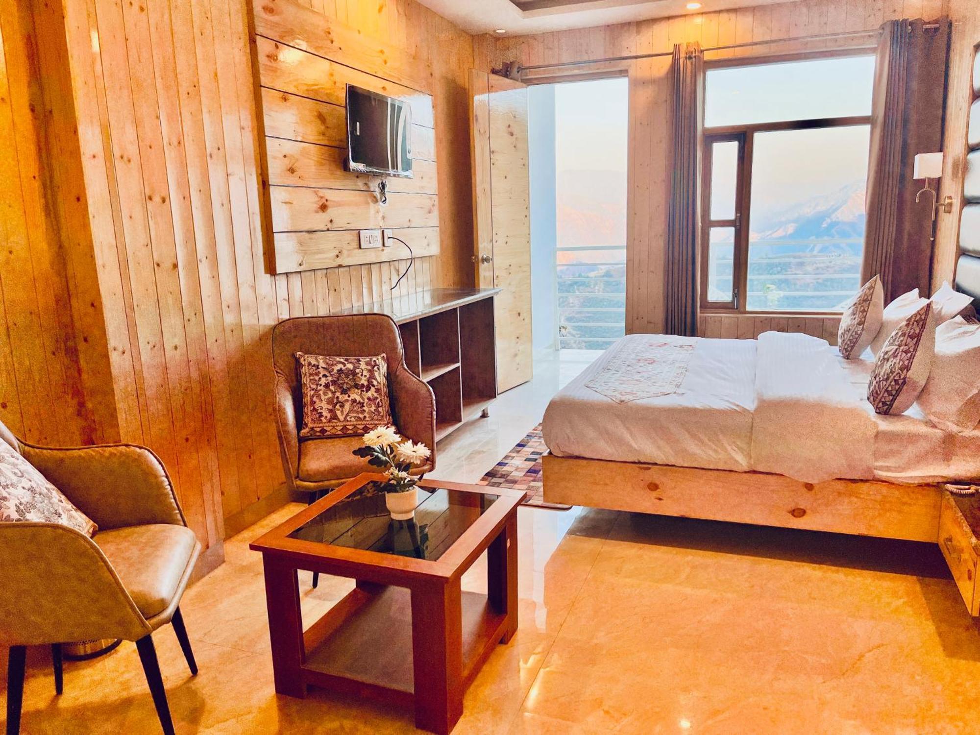 Hotel Classic Crown - #Scenic Mountain View #Open Terrace #Parking #Premium Rooms With Balcony #Guest Preferred #Best Selling Hotel In Mussoorie Luaran gambar