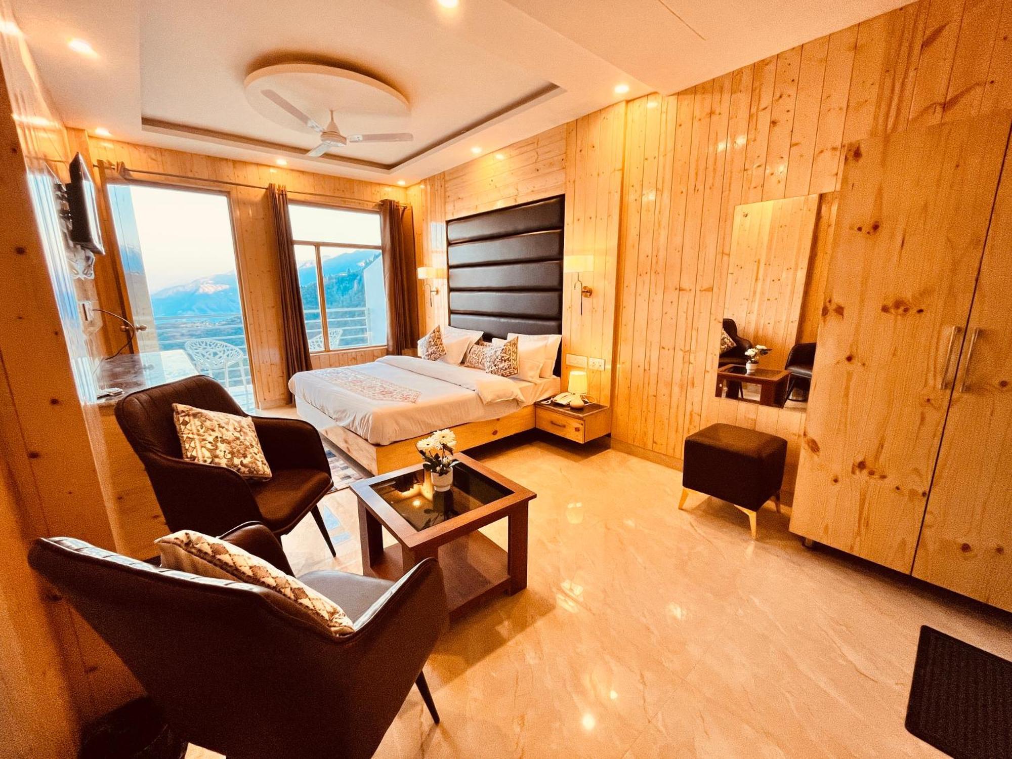 Hotel Classic Crown - #Scenic Mountain View #Open Terrace #Parking #Premium Rooms With Balcony #Guest Preferred #Best Selling Hotel In Mussoorie Luaran gambar