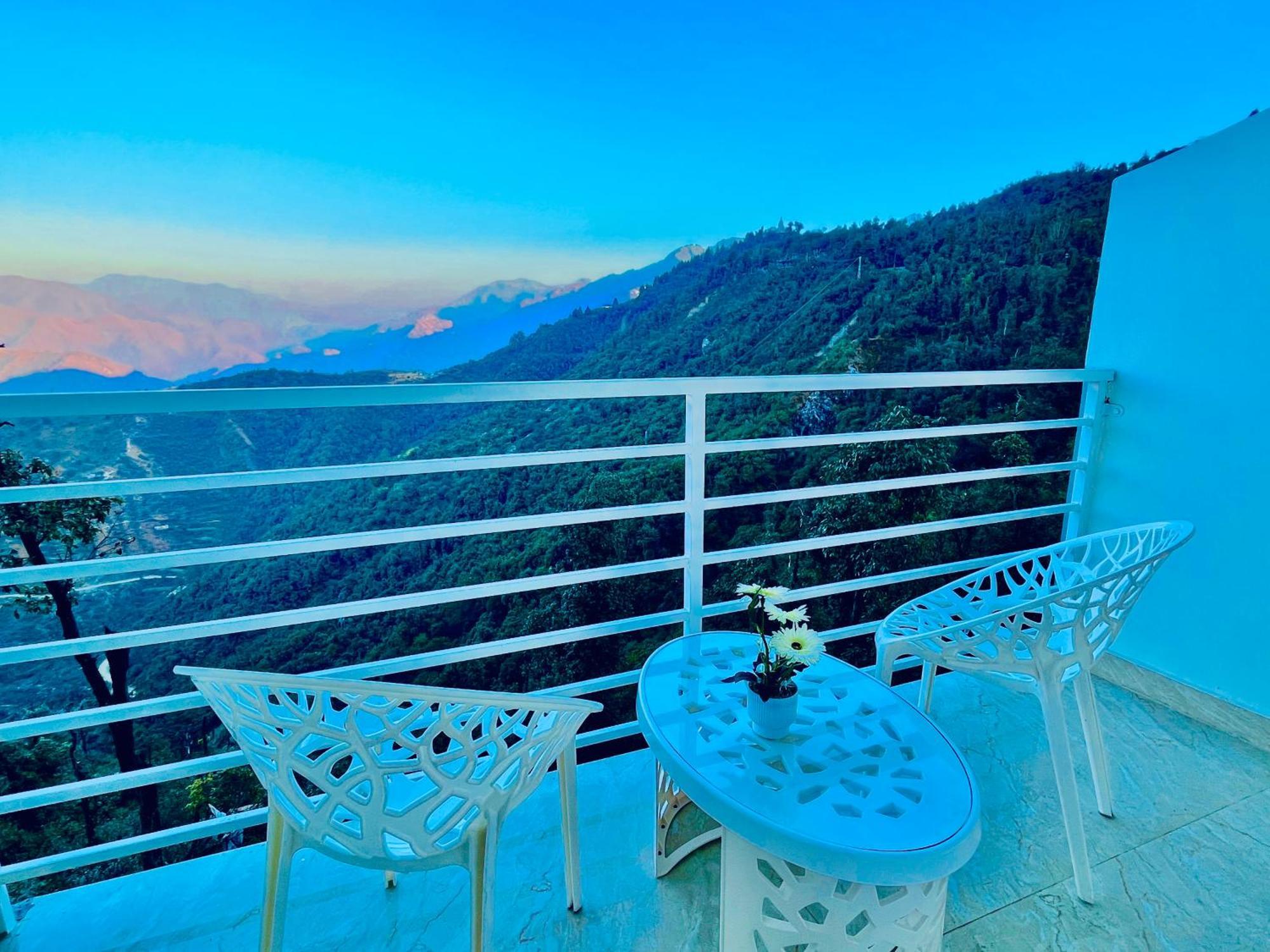 Hotel Classic Crown - #Scenic Mountain View #Open Terrace #Parking #Premium Rooms With Balcony #Guest Preferred #Best Selling Hotel In Mussoorie Luaran gambar