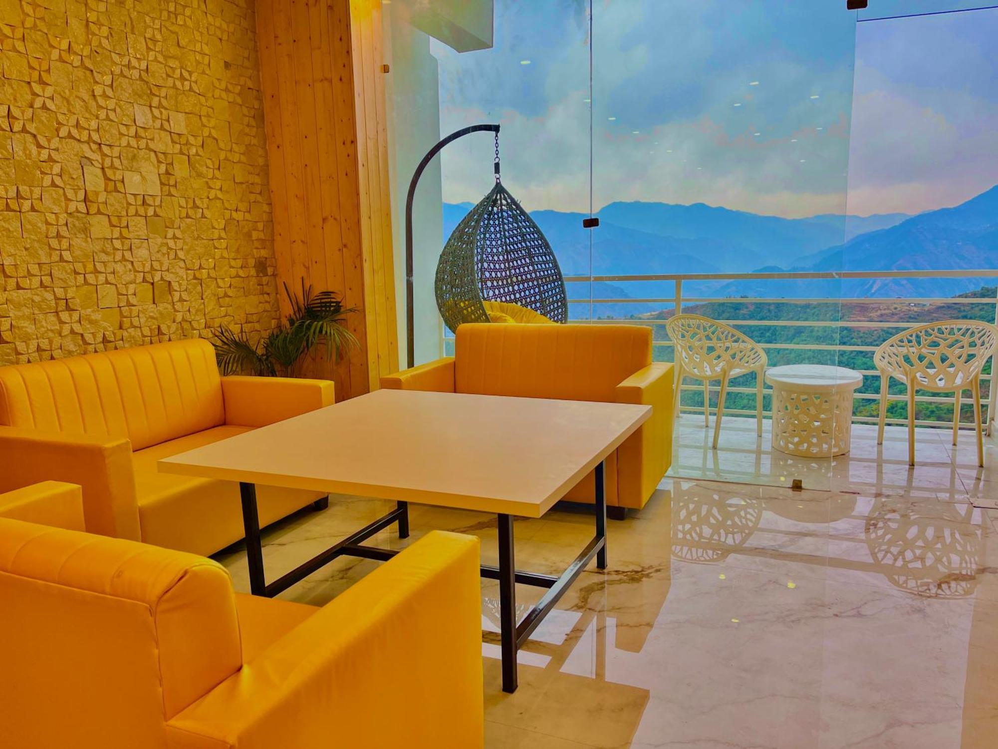 Hotel Classic Crown - #Scenic Mountain View #Open Terrace #Parking #Premium Rooms With Balcony #Guest Preferred #Best Selling Hotel In Mussoorie Luaran gambar