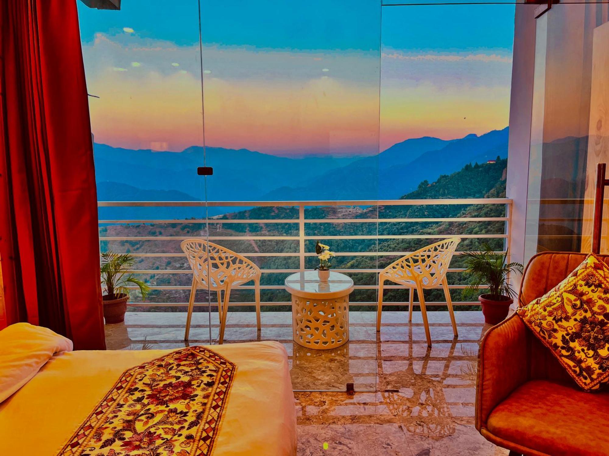 Hotel Classic Crown - #Scenic Mountain View #Open Terrace #Parking #Premium Rooms With Balcony #Guest Preferred #Best Selling Hotel In Mussoorie Luaran gambar