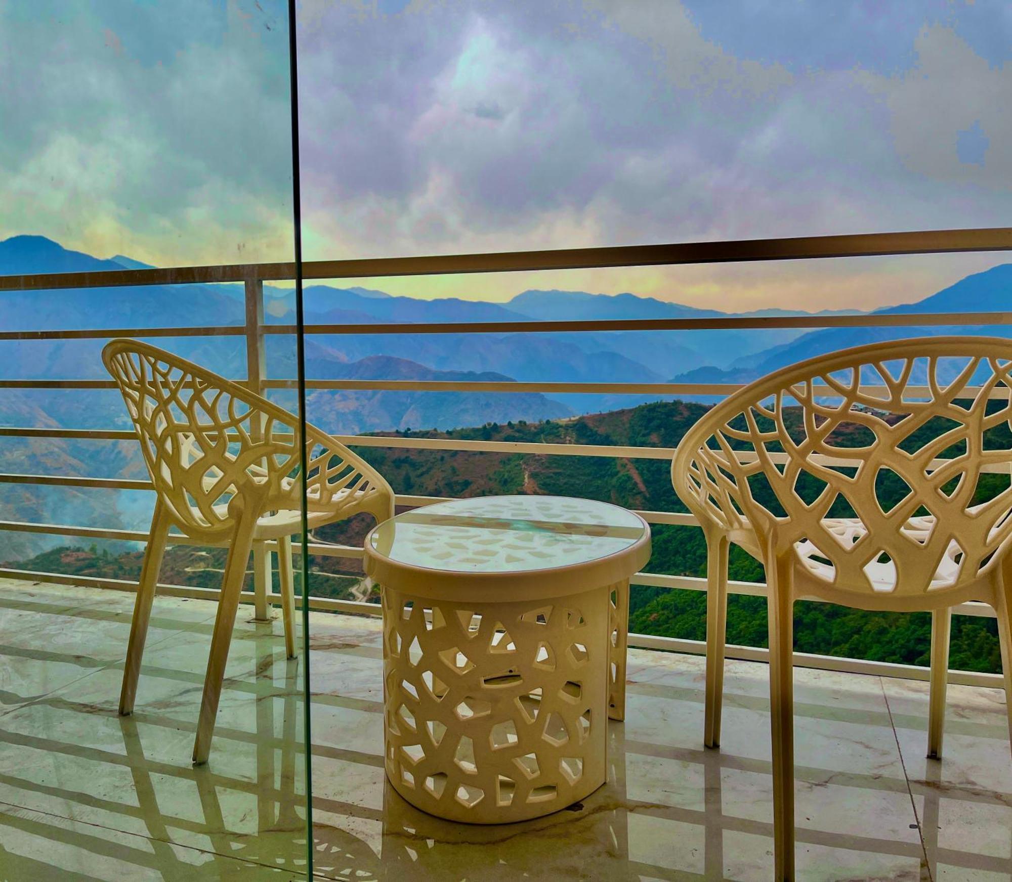 Hotel Classic Crown - #Scenic Mountain View #Open Terrace #Parking #Premium Rooms With Balcony #Guest Preferred #Best Selling Hotel In Mussoorie Luaran gambar
